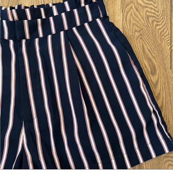 Forever 21 shorts - Picture 2 of 6